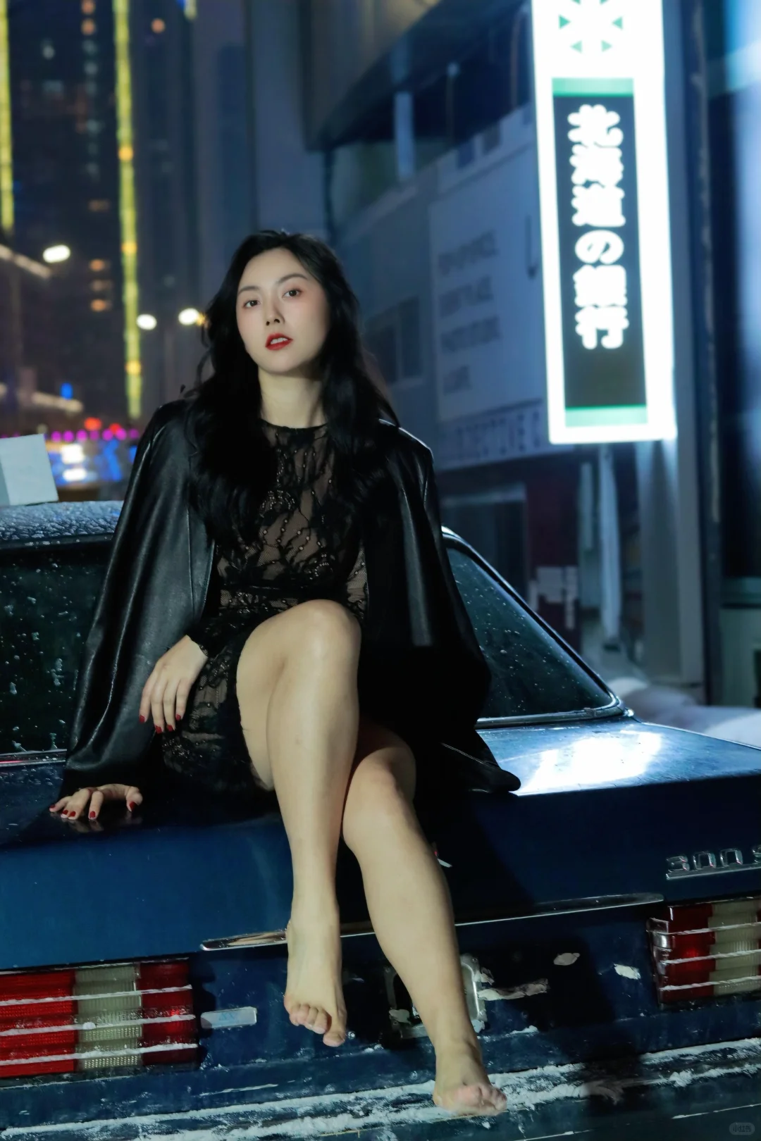 红唇➕蕾丝，这道题我会