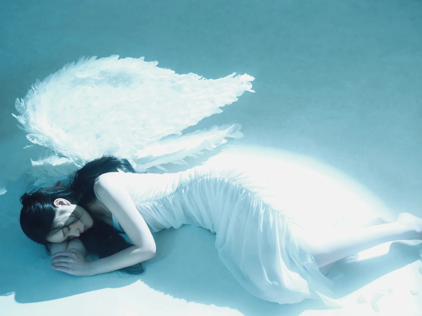 氛围感天使写真 |坠入凡间的梦幻之美🎀