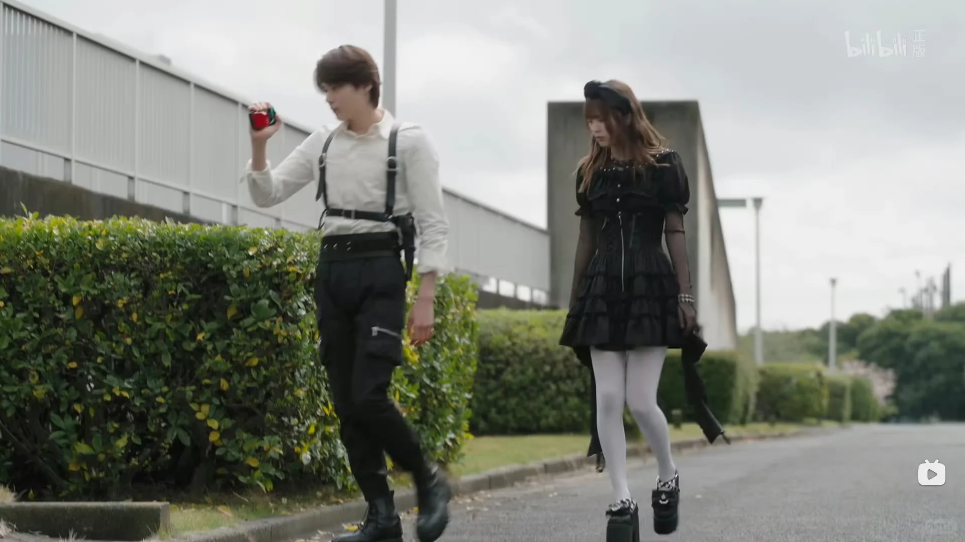 假面骑士ZZZ宁莫cp+宁梦黑裙白丝穿搭