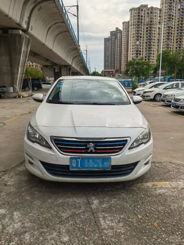 15年9月标致408，一手少妇，全车精品没事故