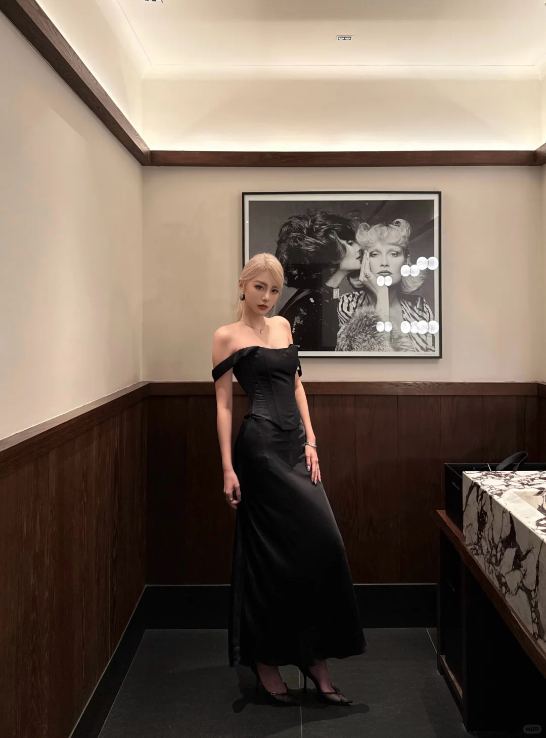 金发配全套黑色look真的超绝