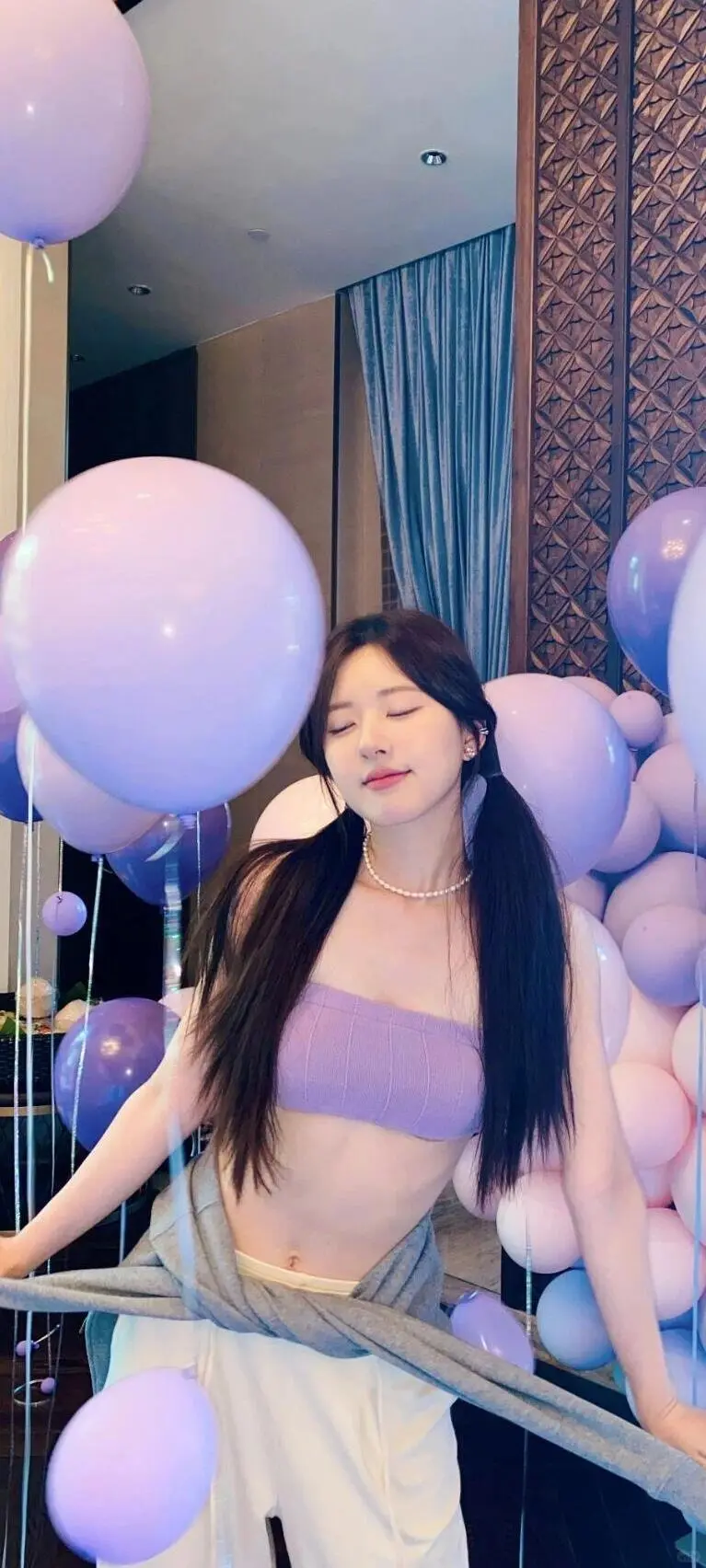 她真的好乖好美好迷人！