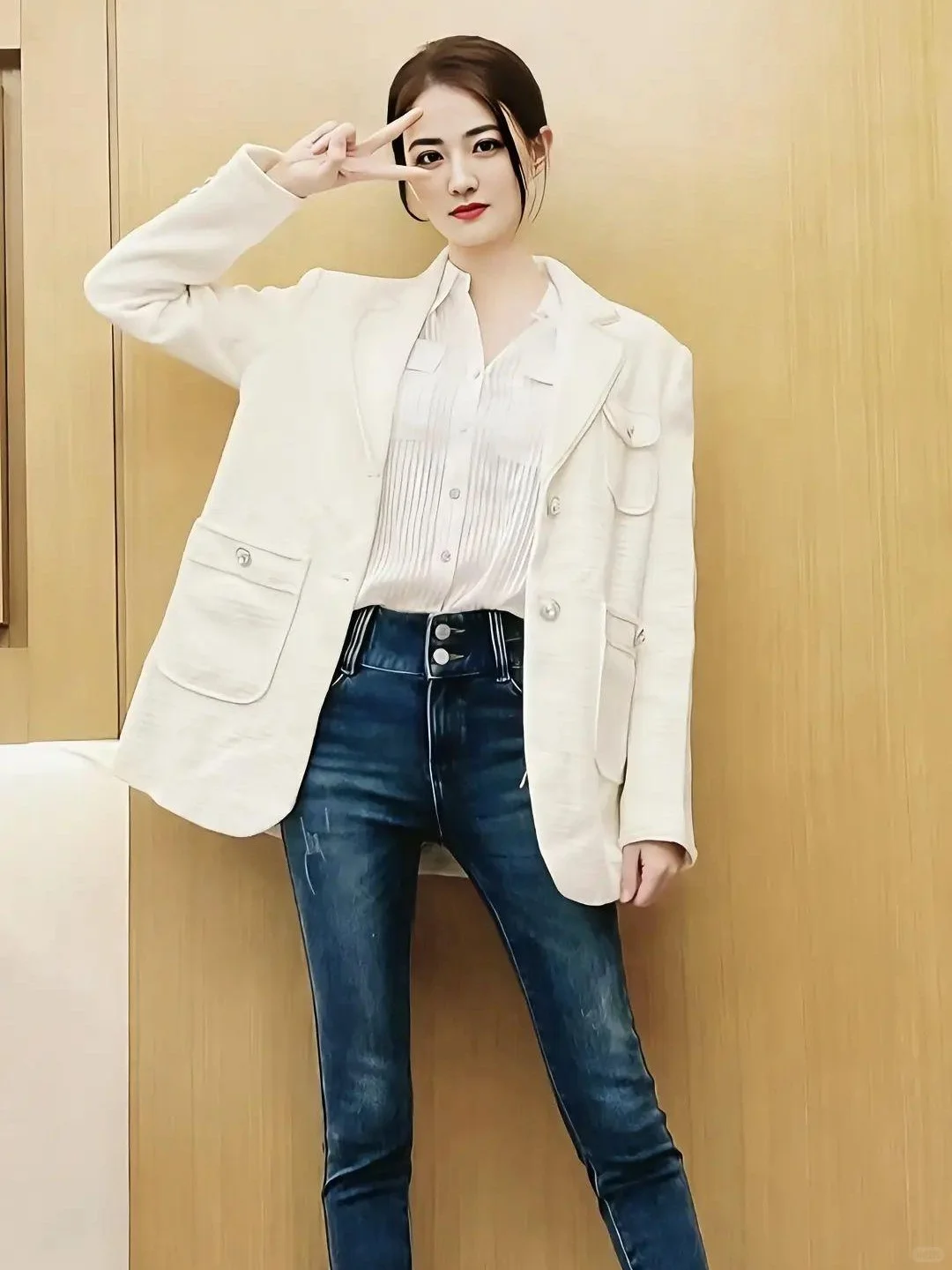 明艳系女神的颜值暴击