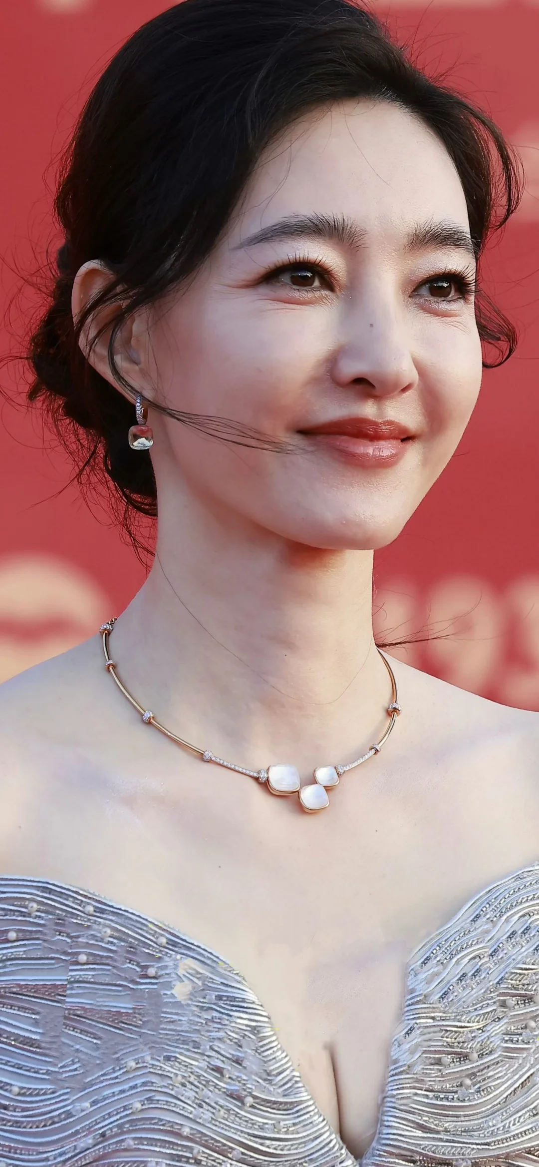 王丽坤 松弛且高雅 美