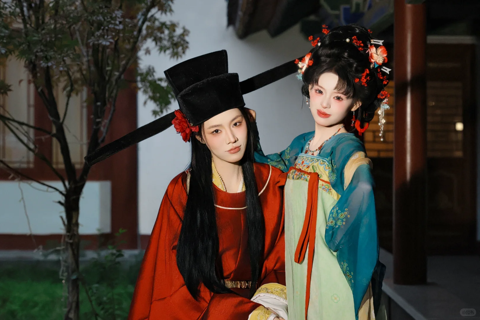 是谁说要看女驸马和公主的客片！！马上安排上