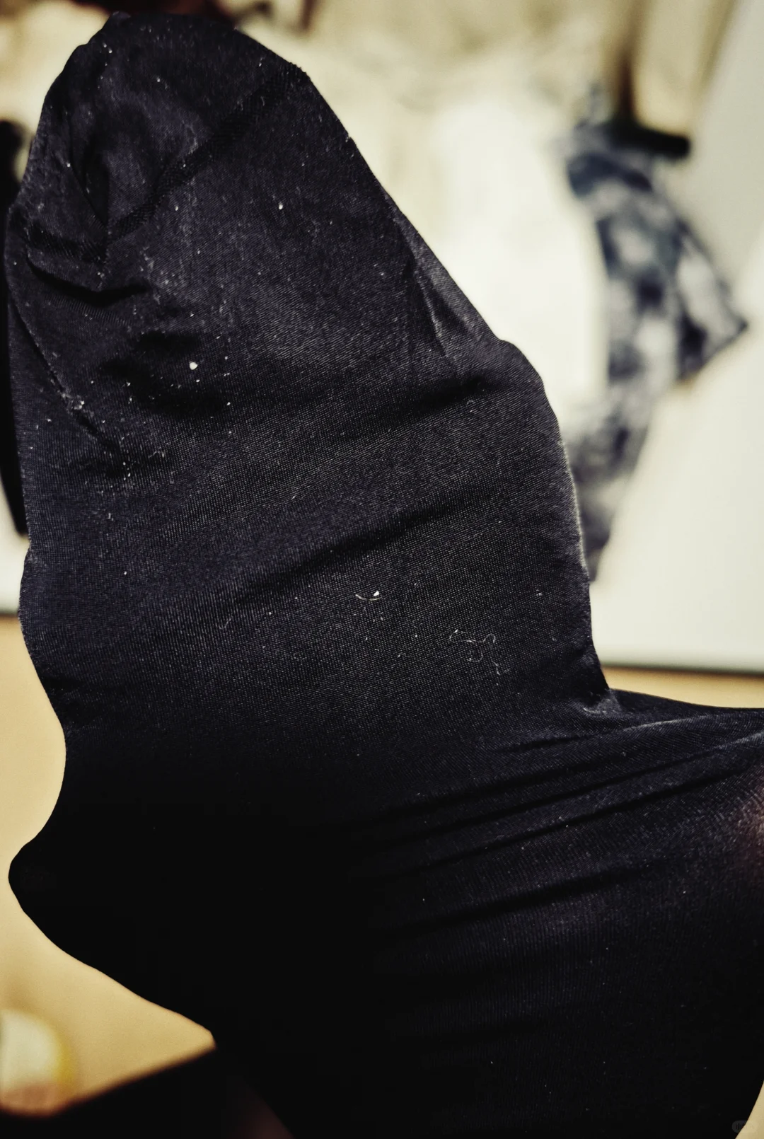 这是买到被穿过的丝袜了吗？