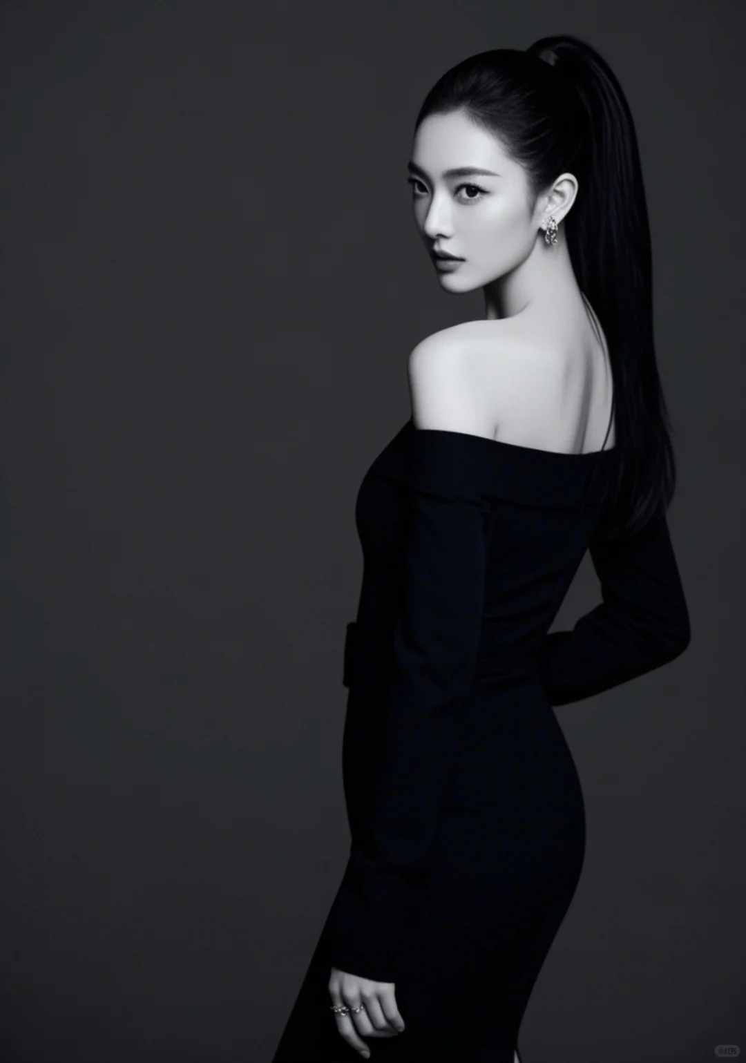 每个人都要有组黑白风格。