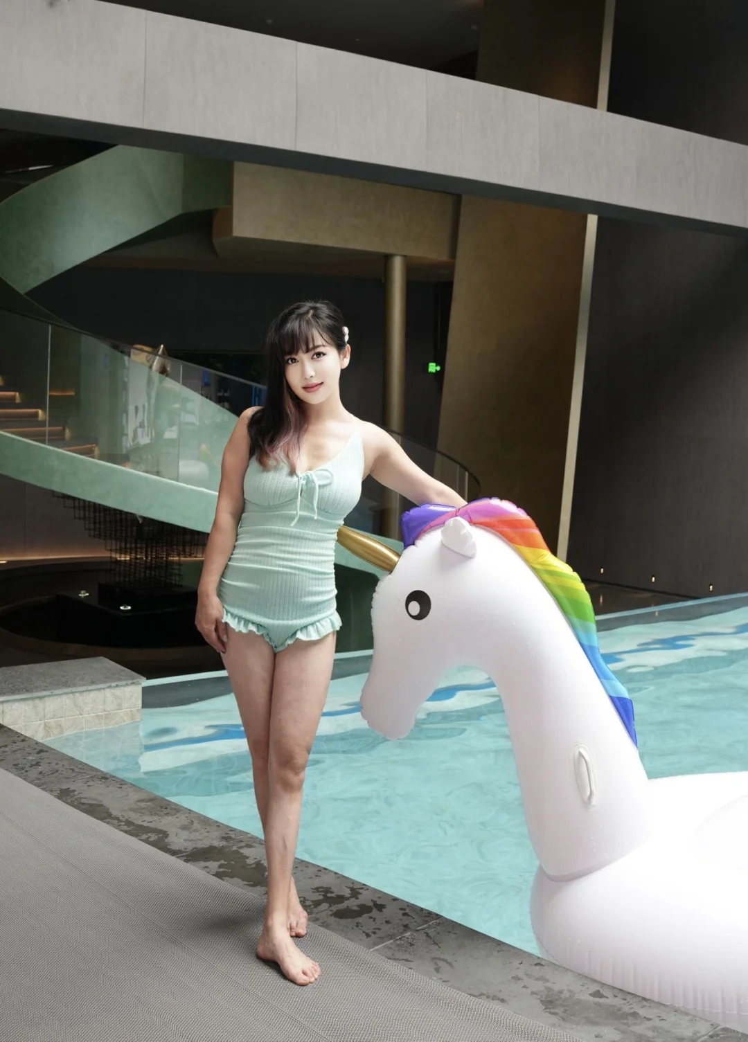 薄荷绿泳衣｜夏日泳池C位担当💚