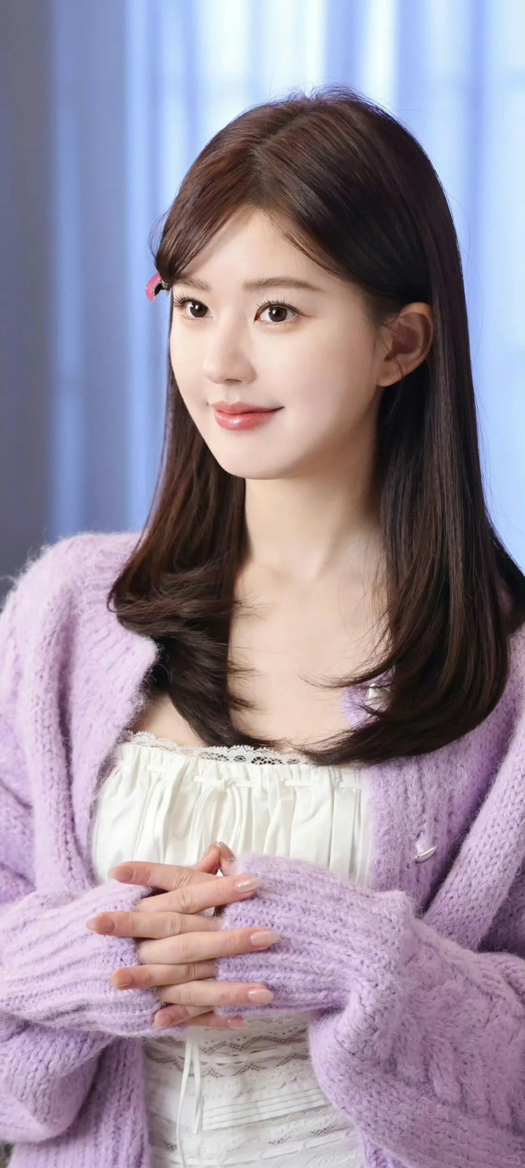 她真的好乖好美好迷人！