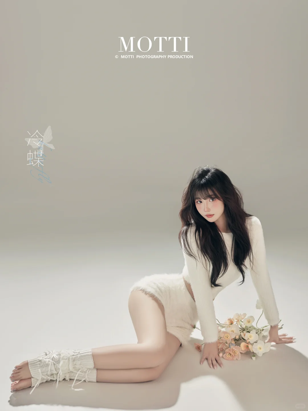 奶fufu的韩系写真🌸少女与鲜花撞了个满怀