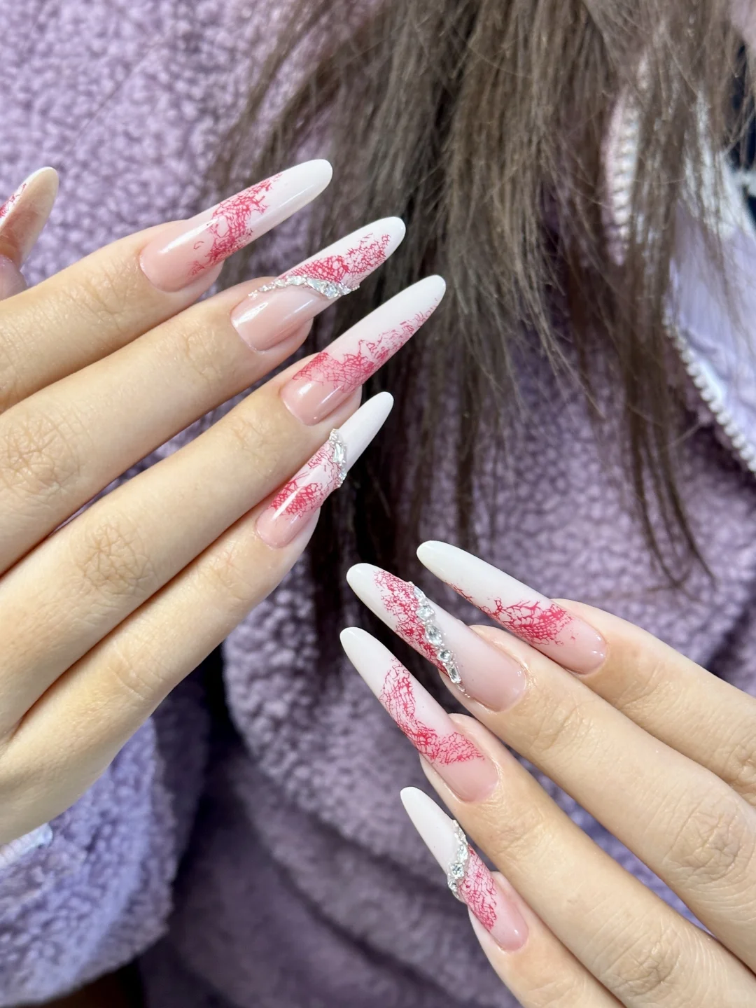 红色蕾丝拼钻 汇泉西悦城美甲