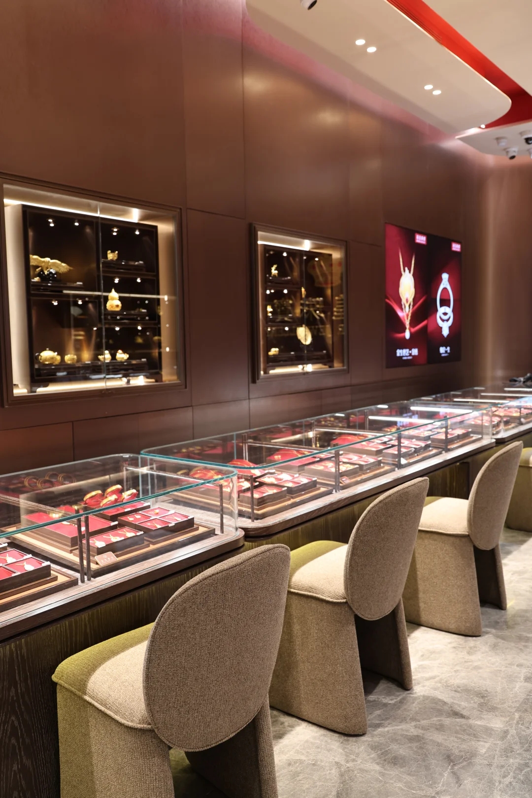 凤羽织金绣 瑶光赴前程