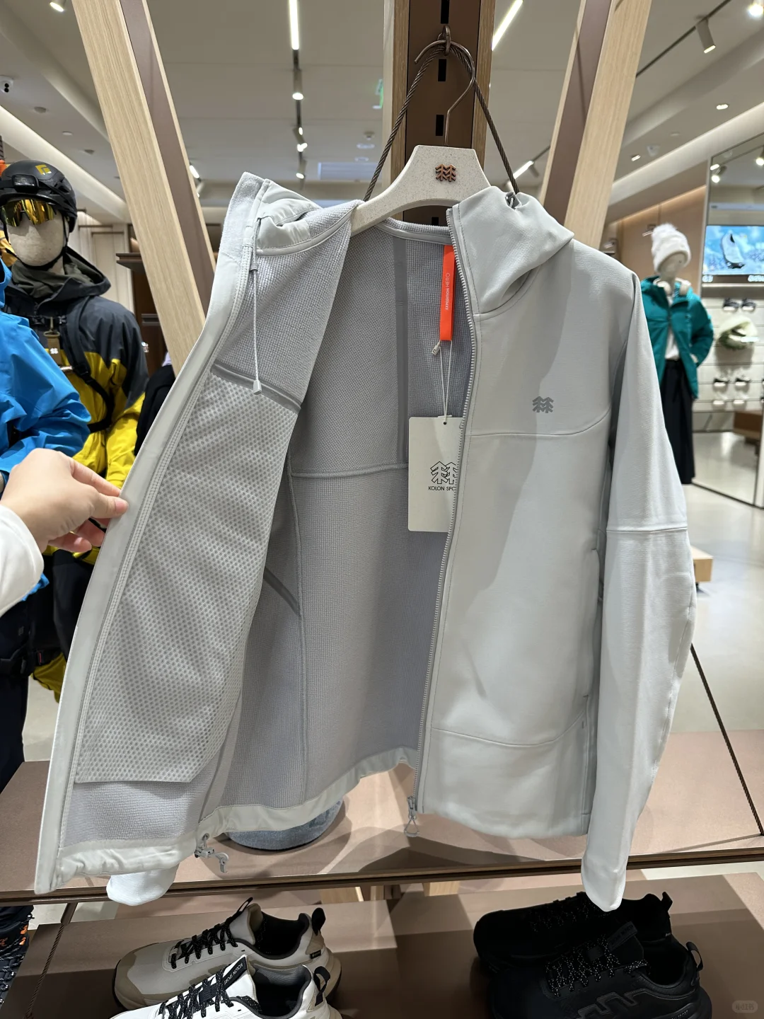 可隆女款软壳外套|可隆薄外套