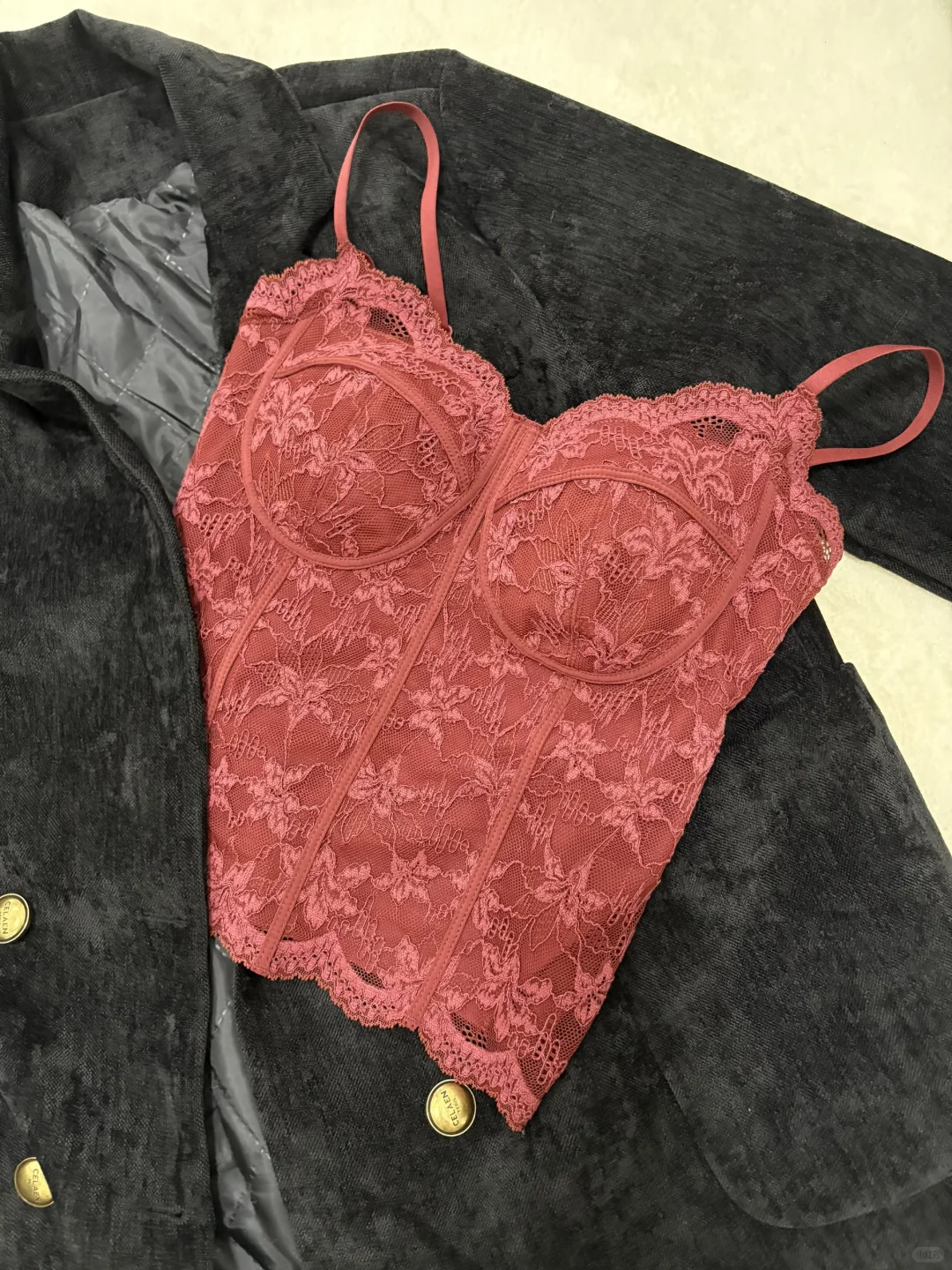 秋冬内搭封神！这鱼骨吊带氛围感直接拉满～