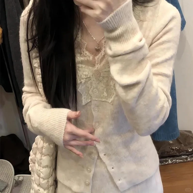 秋冬必入🔥V领蕾丝毛衣开衫｜修身显瘦