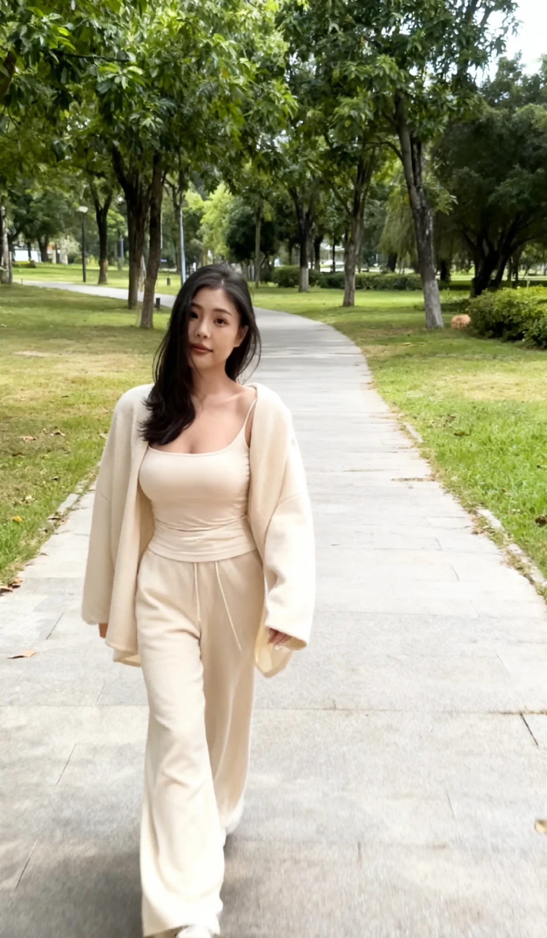 气质女神，这大概就是姐感的魅力吧！