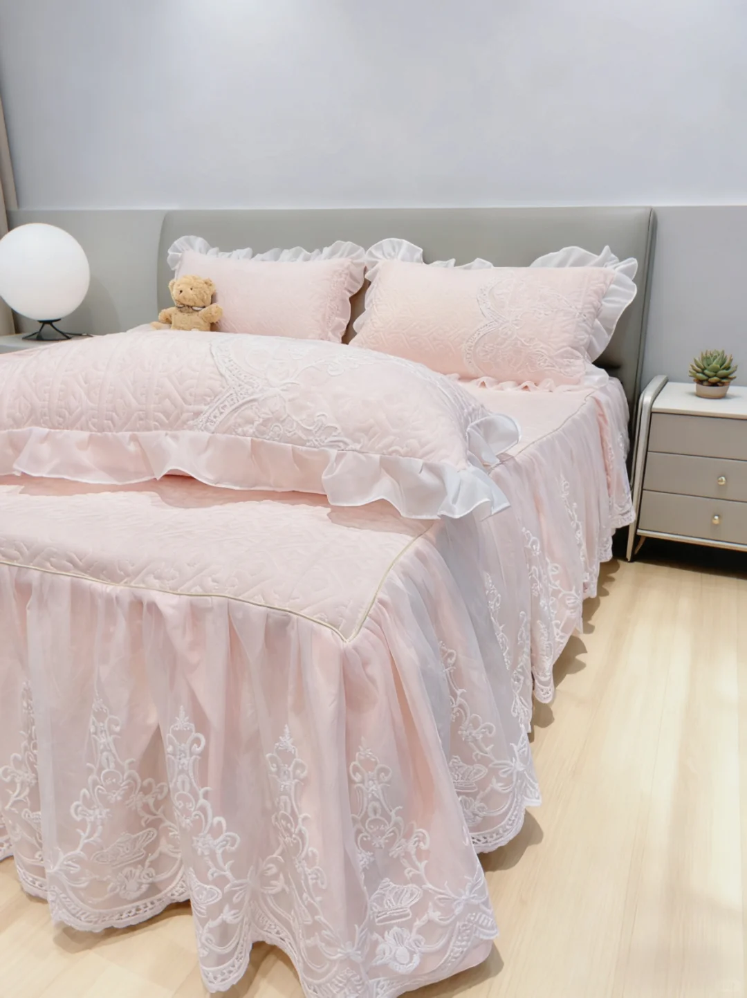 谁懂这一刻！周末换上蕾丝花边粉粉嫩嫩谁懂