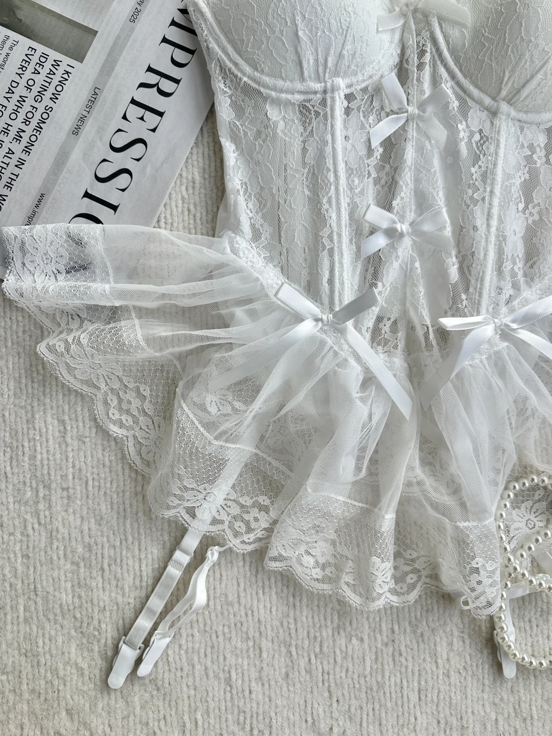 美到窒息🦋白色蕾丝鱼骨胸衣好温柔好韩啊..