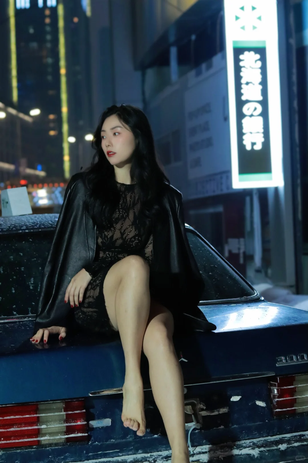 红唇➕蕾丝，这道题我会