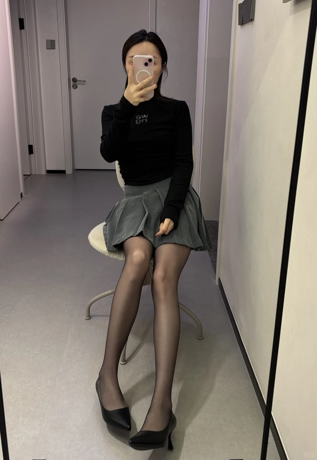 左滑今天穿这套好看吗