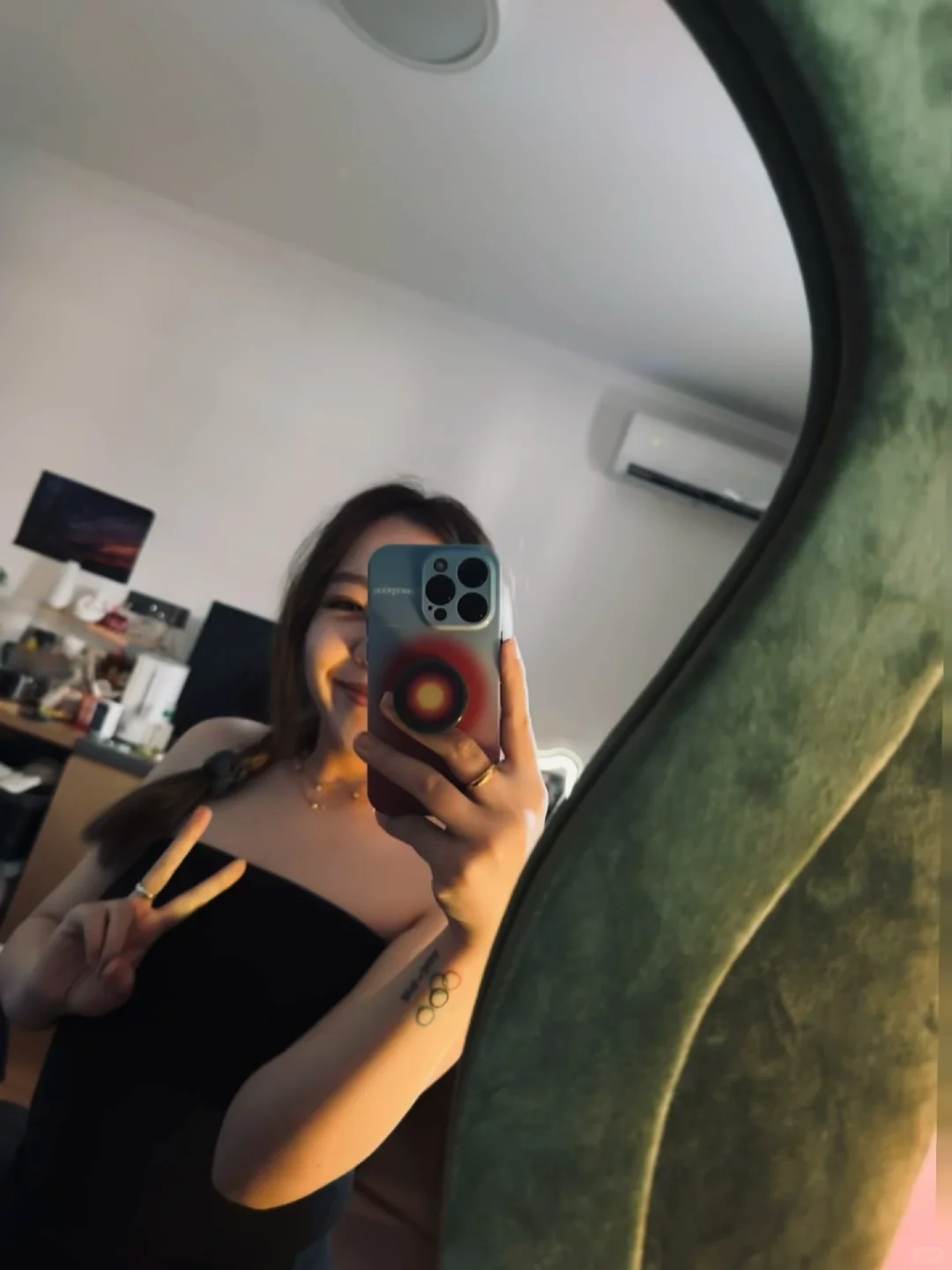 男人撒谎，女人化妆🪞