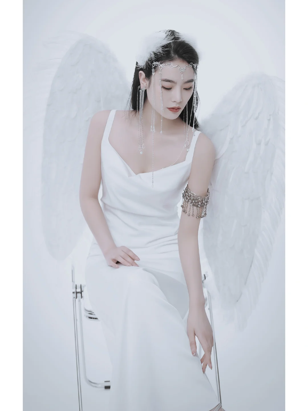 发光的天使终会将临人间