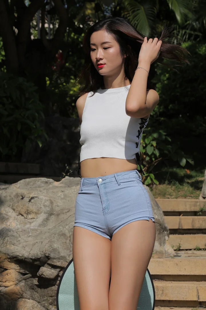 完美身材，欣赏美女可以延年益寿