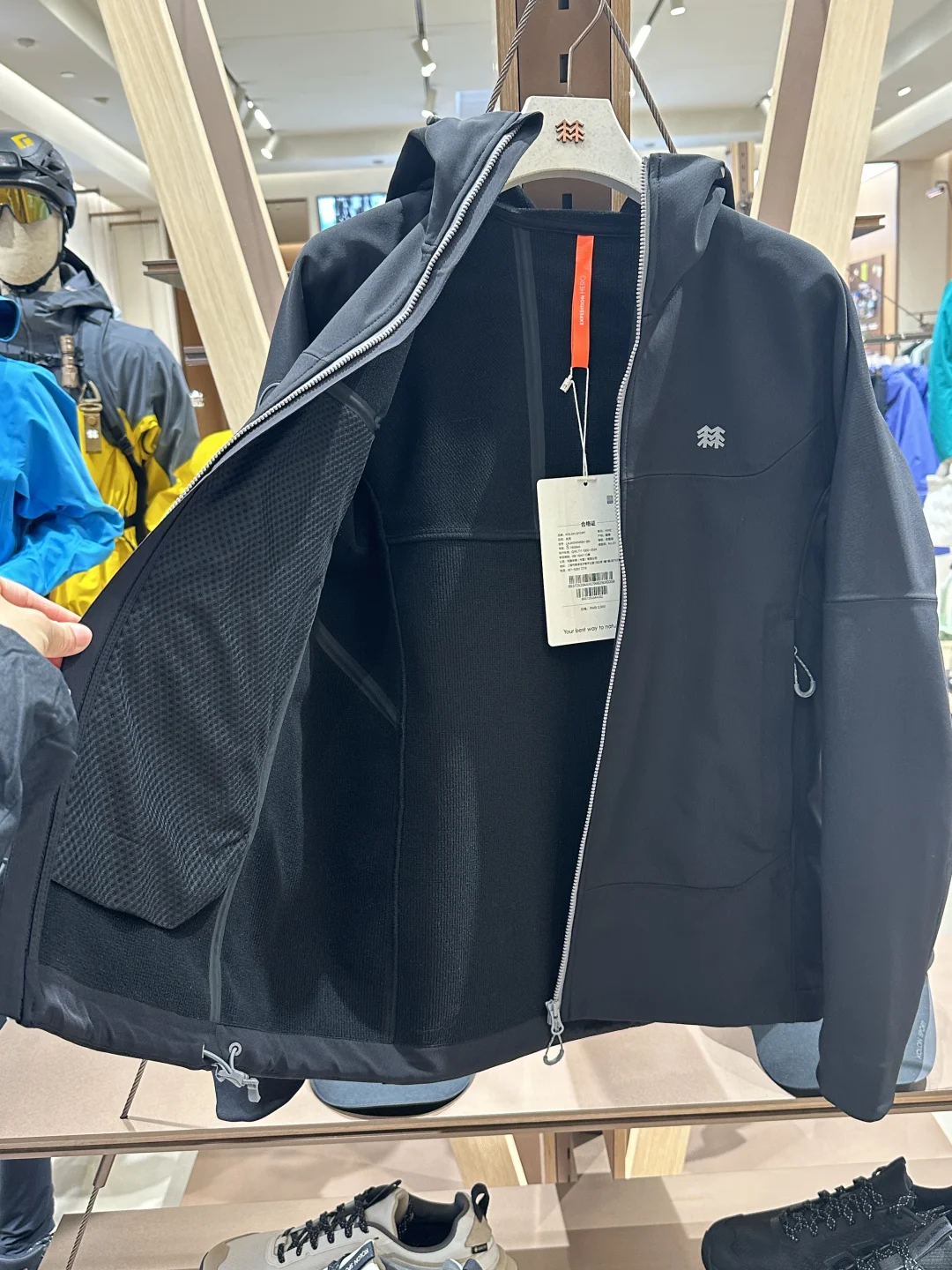 可隆女款软壳外套|可隆薄外套