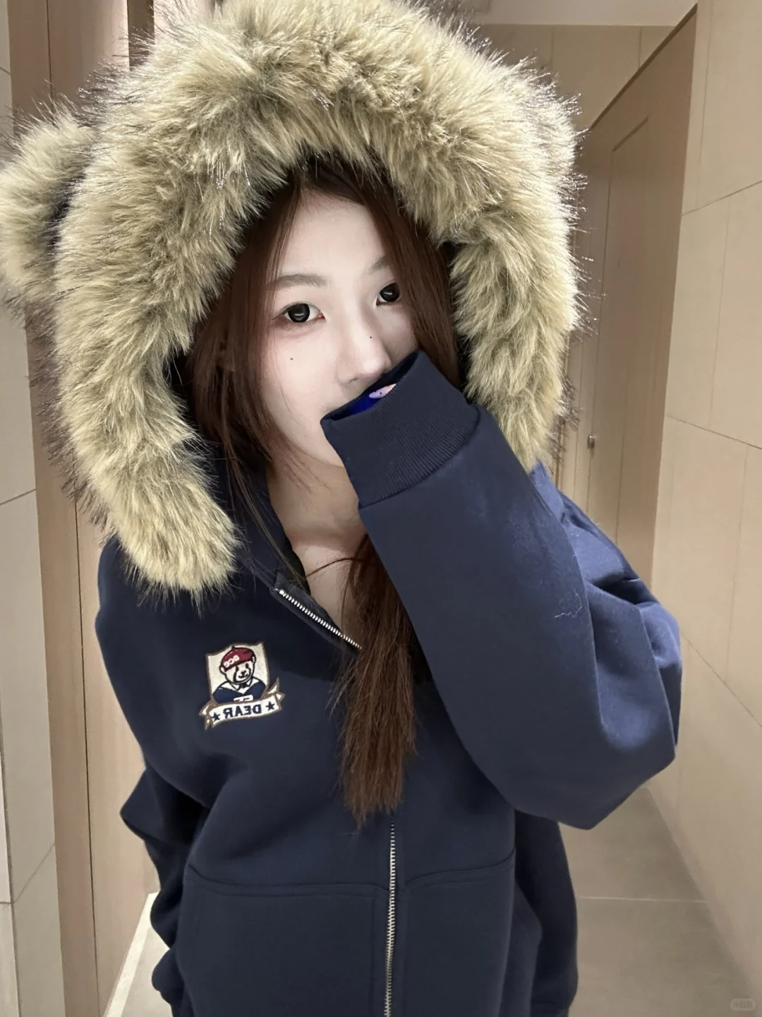 毛茸茸的超有氛围感的外套