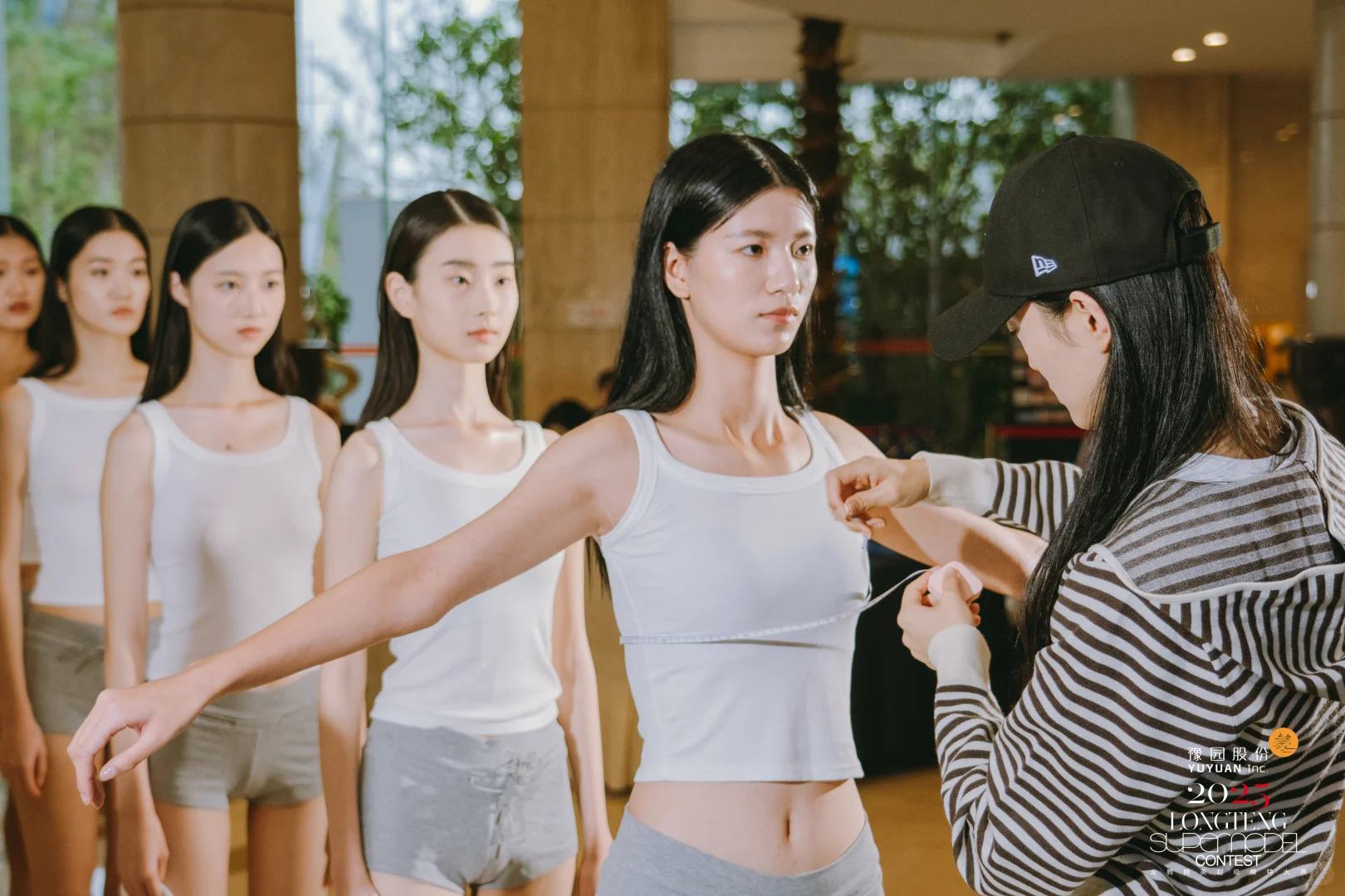 2025龙腾精英超模大赛女生组走秀 🌟