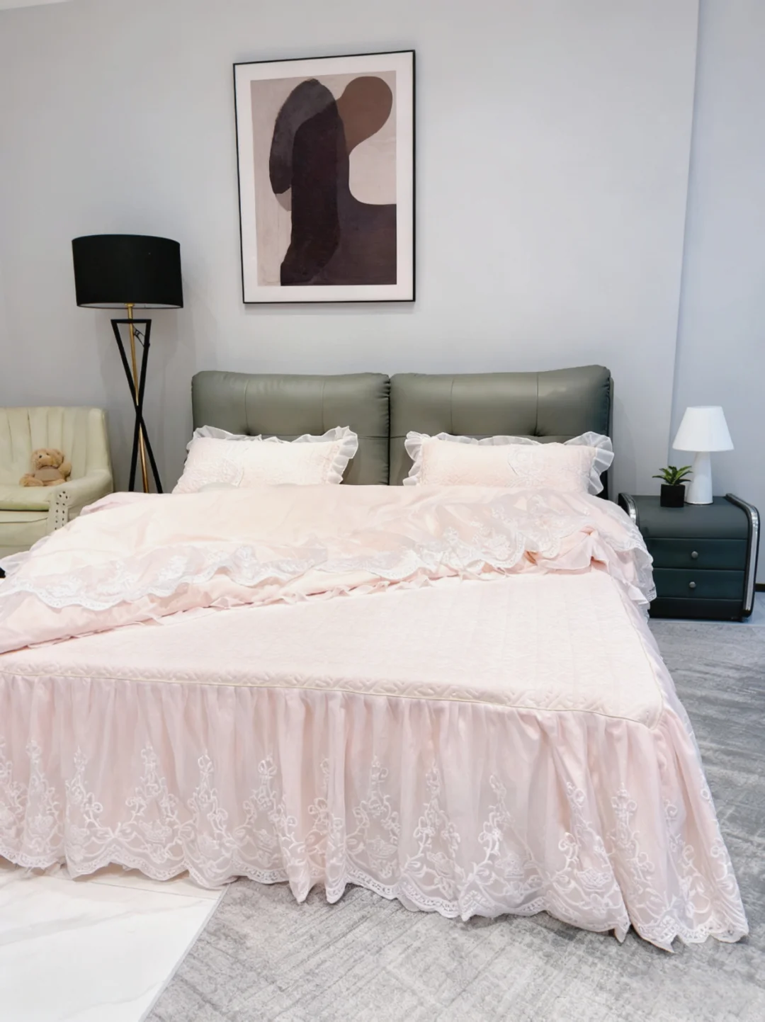 谁懂这一刻！周末换上蕾丝花边粉粉嫩嫩谁懂