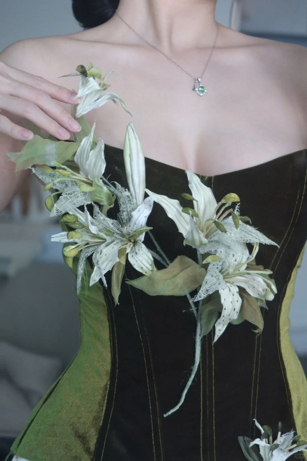 零基础与友人一起做的烫花胸衣