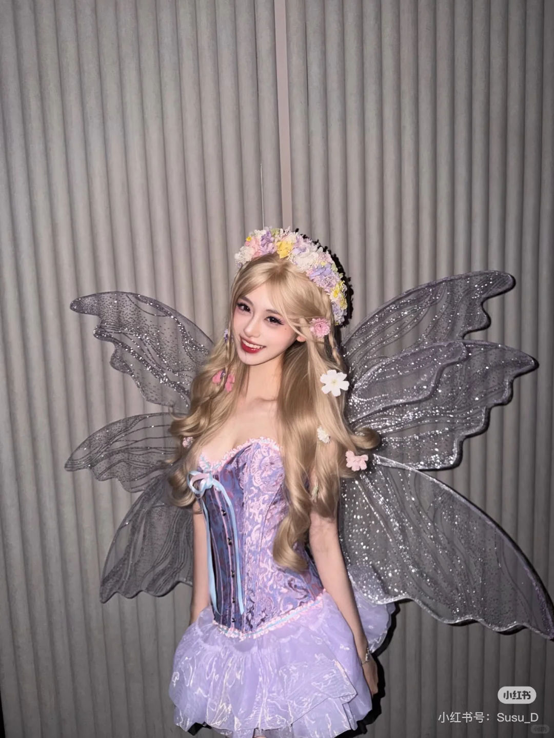 收迪士尼公主胸衣啦