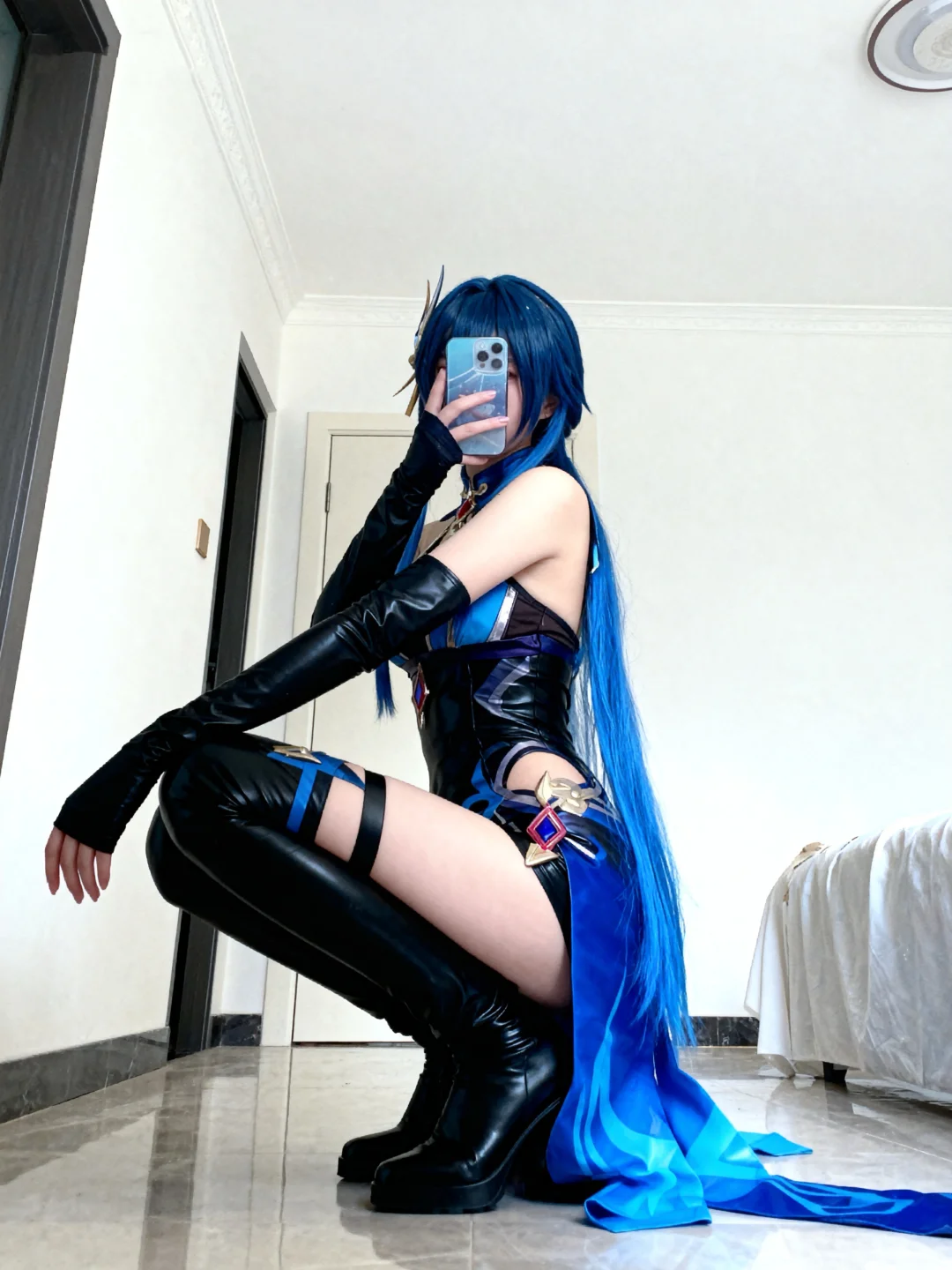 有点紧了，该减肚子啦😭