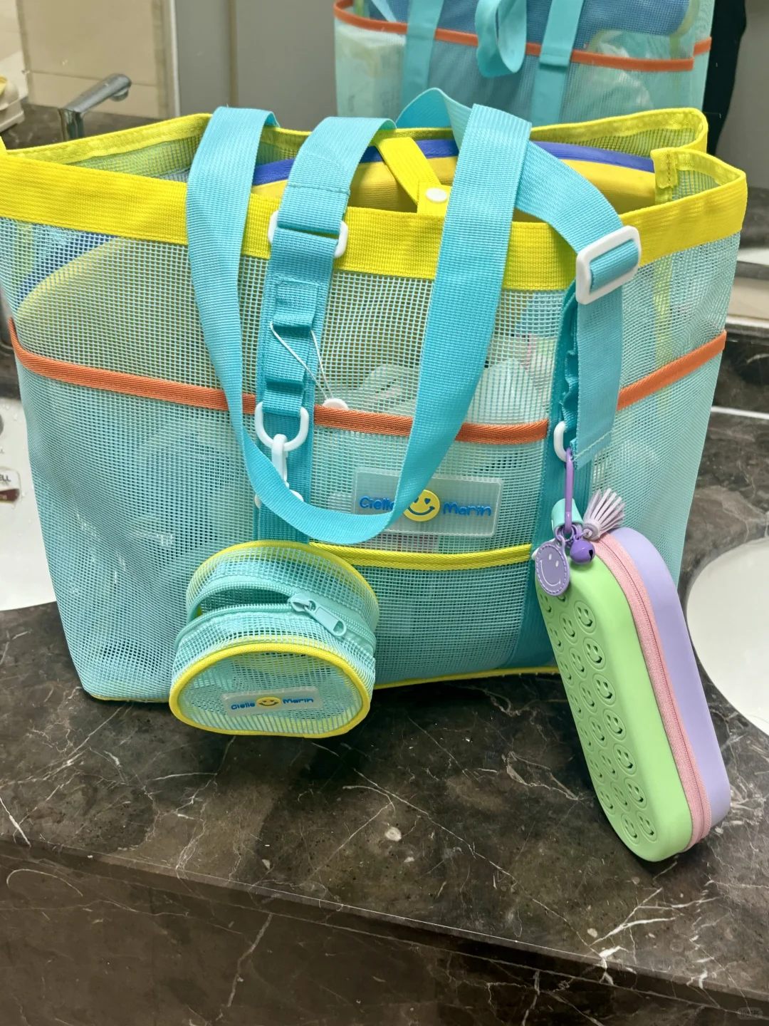 05女大游泳新装备