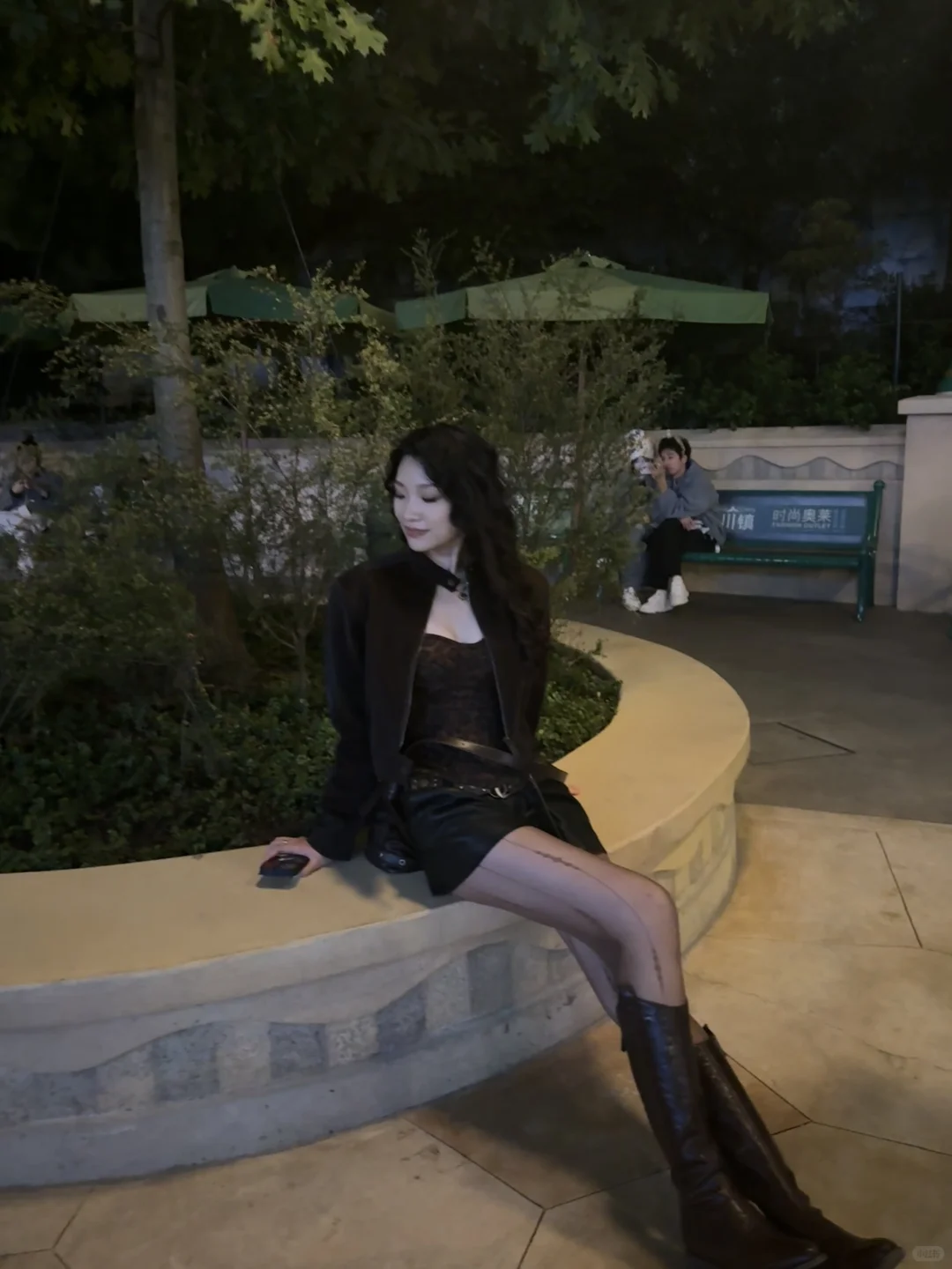 请求把这件鱼骨胸衣焊在我身上🥺