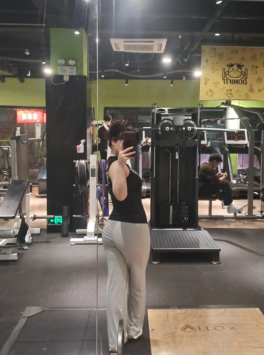 来健身啦～健身房穿搭！