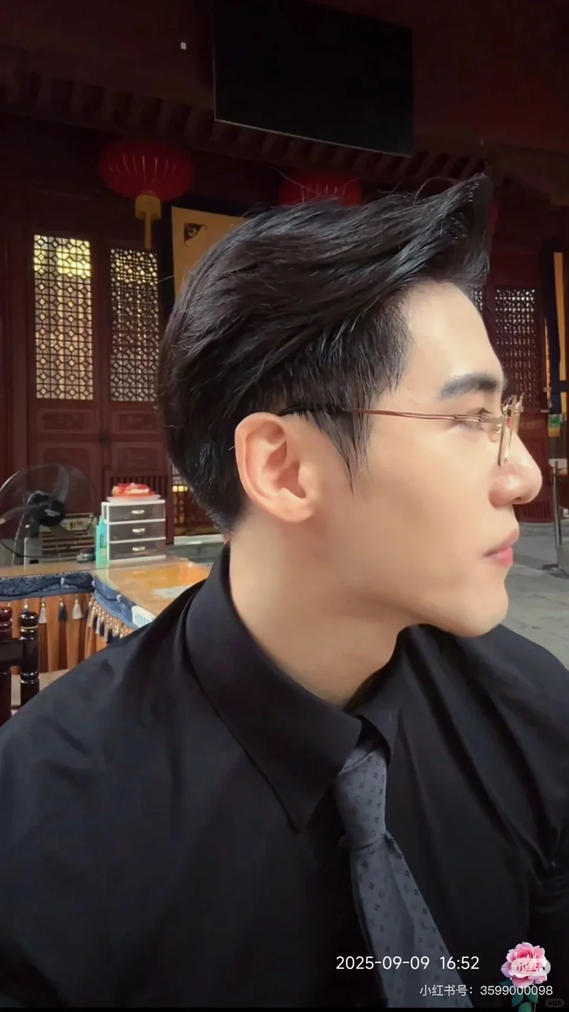 女军事爱好者她的学霸丈夫