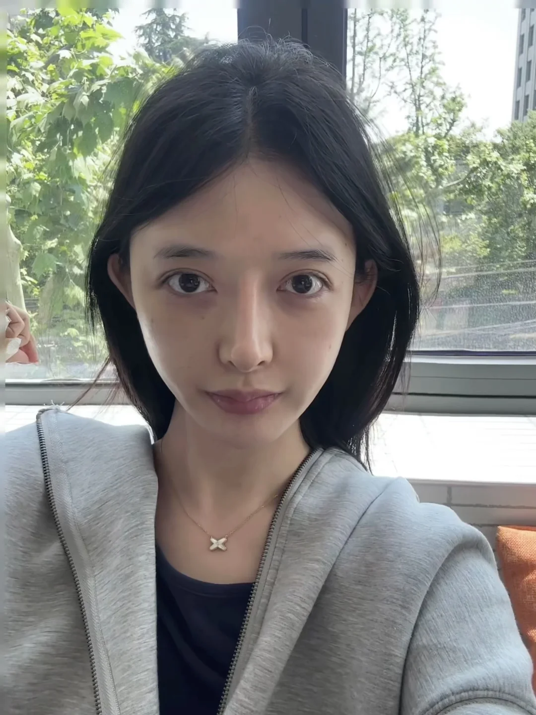 五官一般 但轮廓绝了！