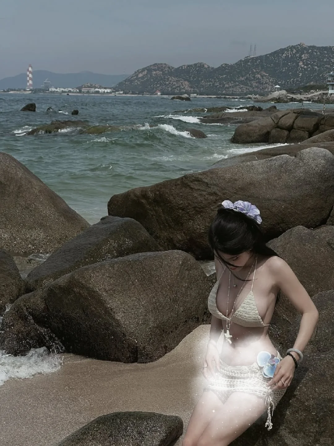 喜欢在海边玩水但是却一点都不自在……