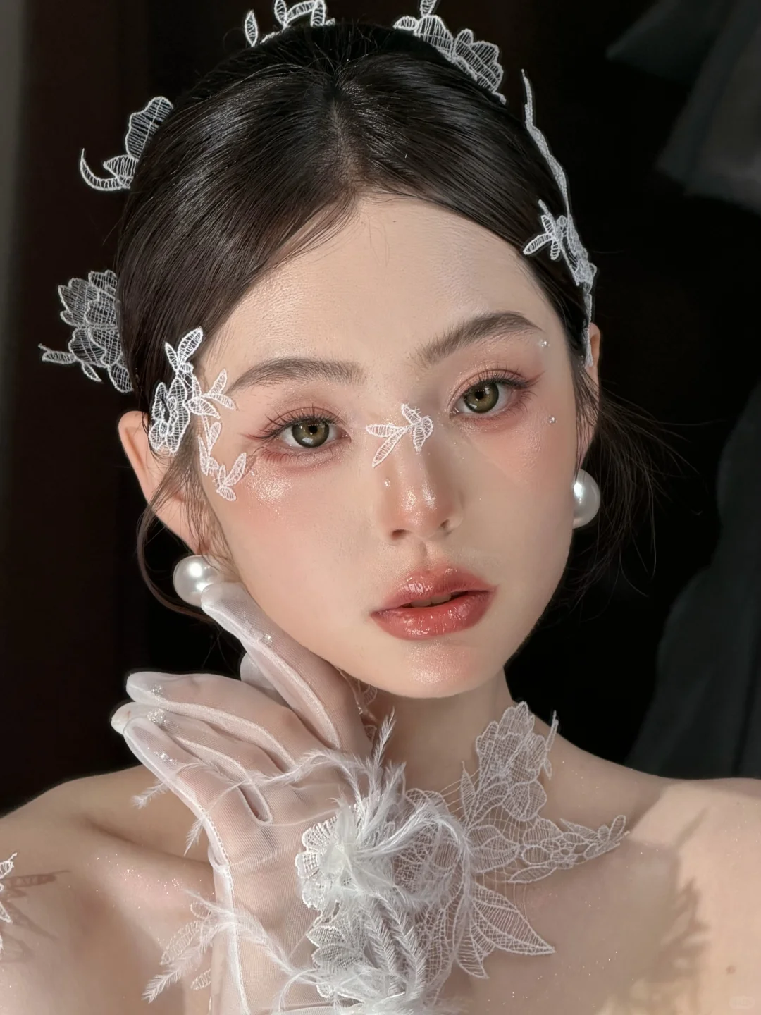 这波蕾丝妆造真是颠覆了三观的美！