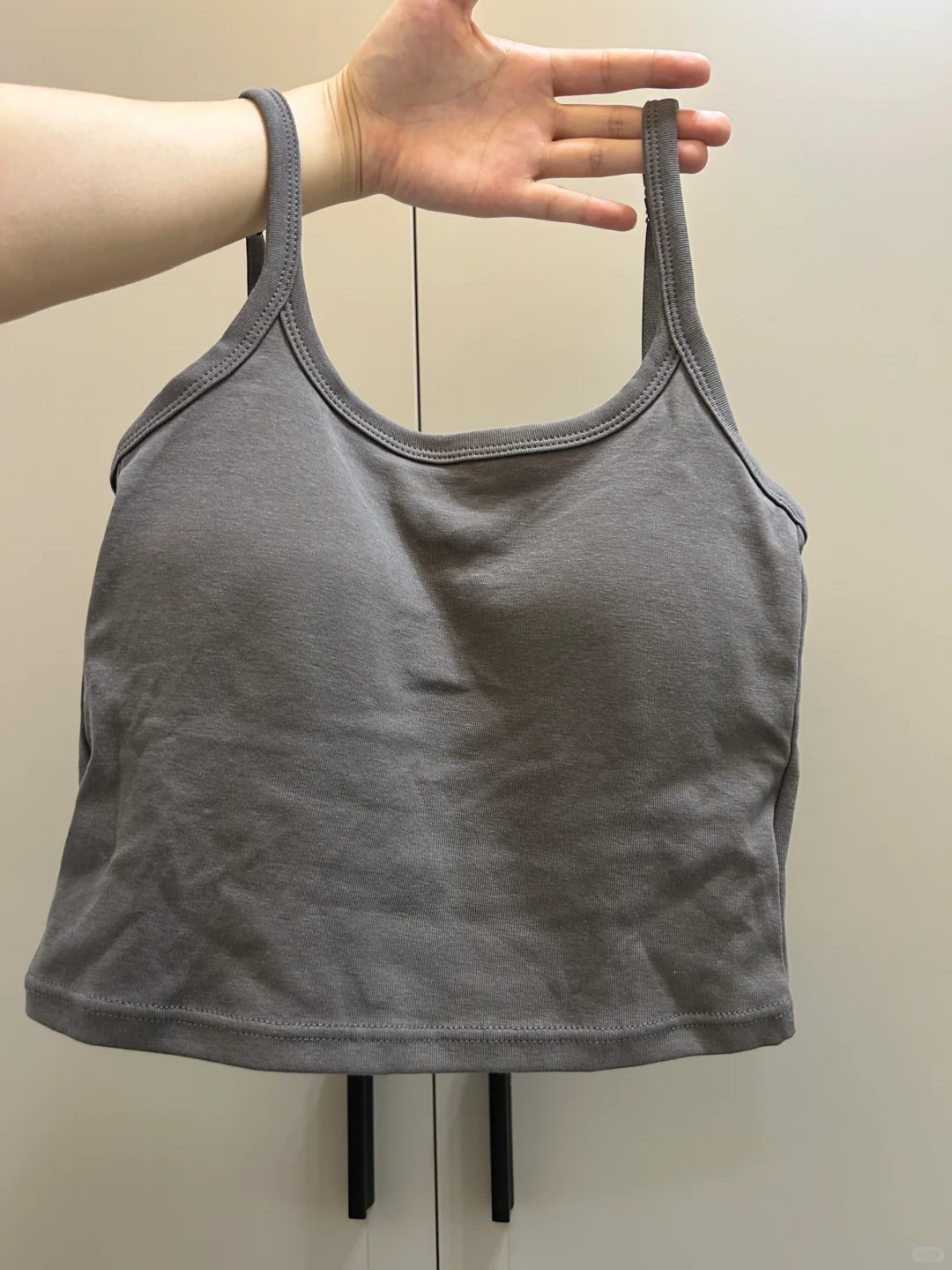 夏季辣妹穿搭小吊带！自带的胸垫舒服到我了