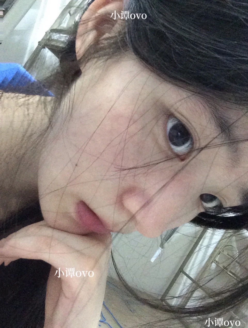 朋友说我像古早校园文里的白月光