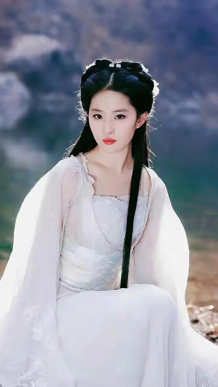 一颦一笑皆古典，刘亦菲是古装天花板吗？