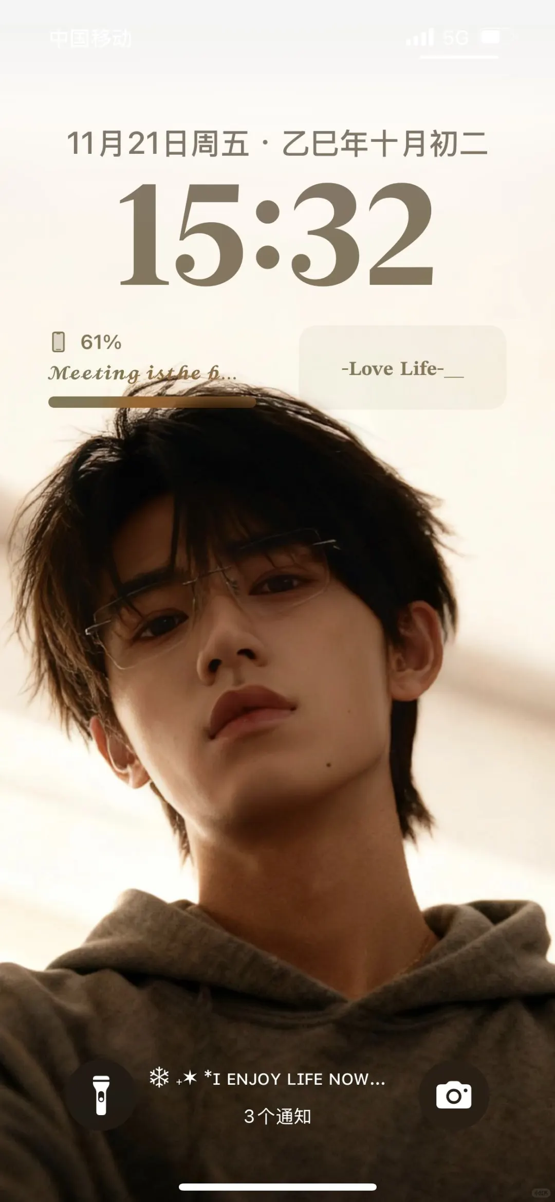 啊啊啊救命🆘！谁懂亚轩这五张壁纸！