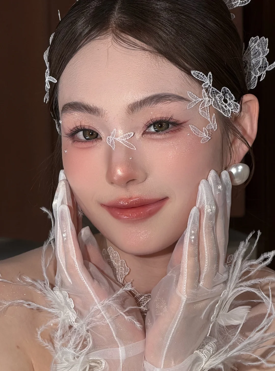 这波蕾丝妆造真是颠覆了三观的美！