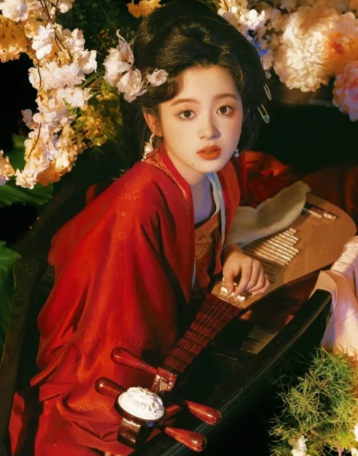 哇，她好美，我好爱～～～～～～～