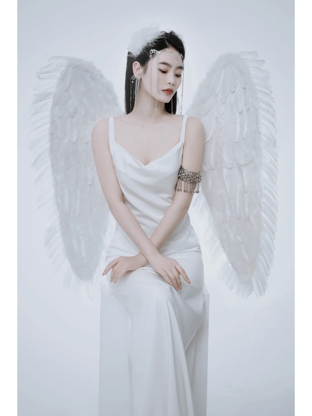 发光的天使终会将临人间