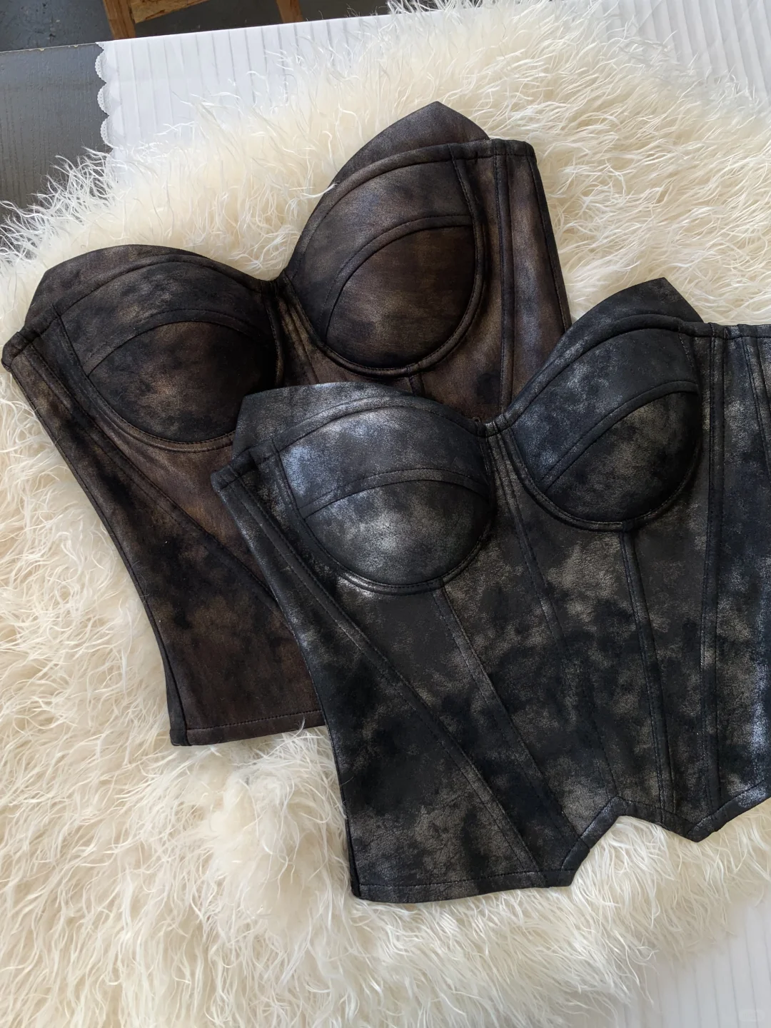 鱼骨胸衣｜新品！喜欢暗黑系的姐妹不要错过～