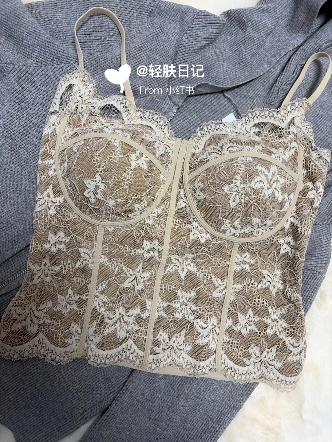 懒人穿搭救星！薄绒蕾丝吊带 5分钟轻松出门